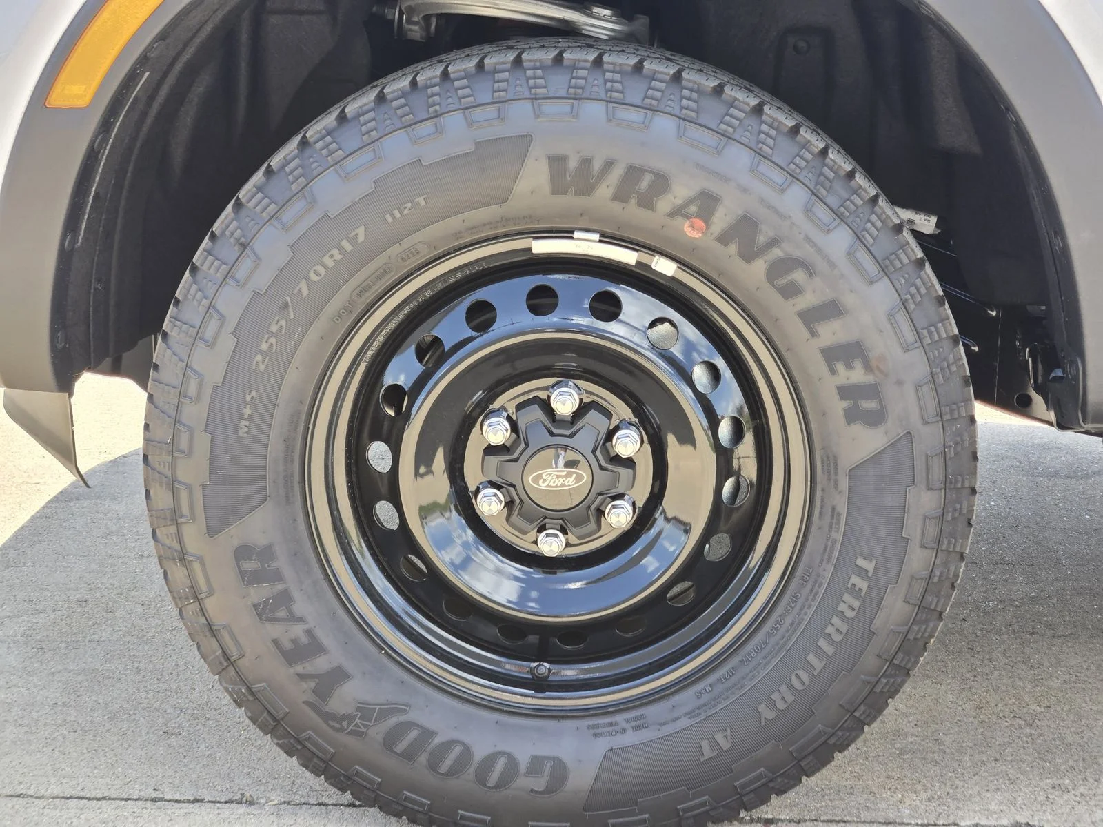New 2026 Oxford White Ford XL image 7