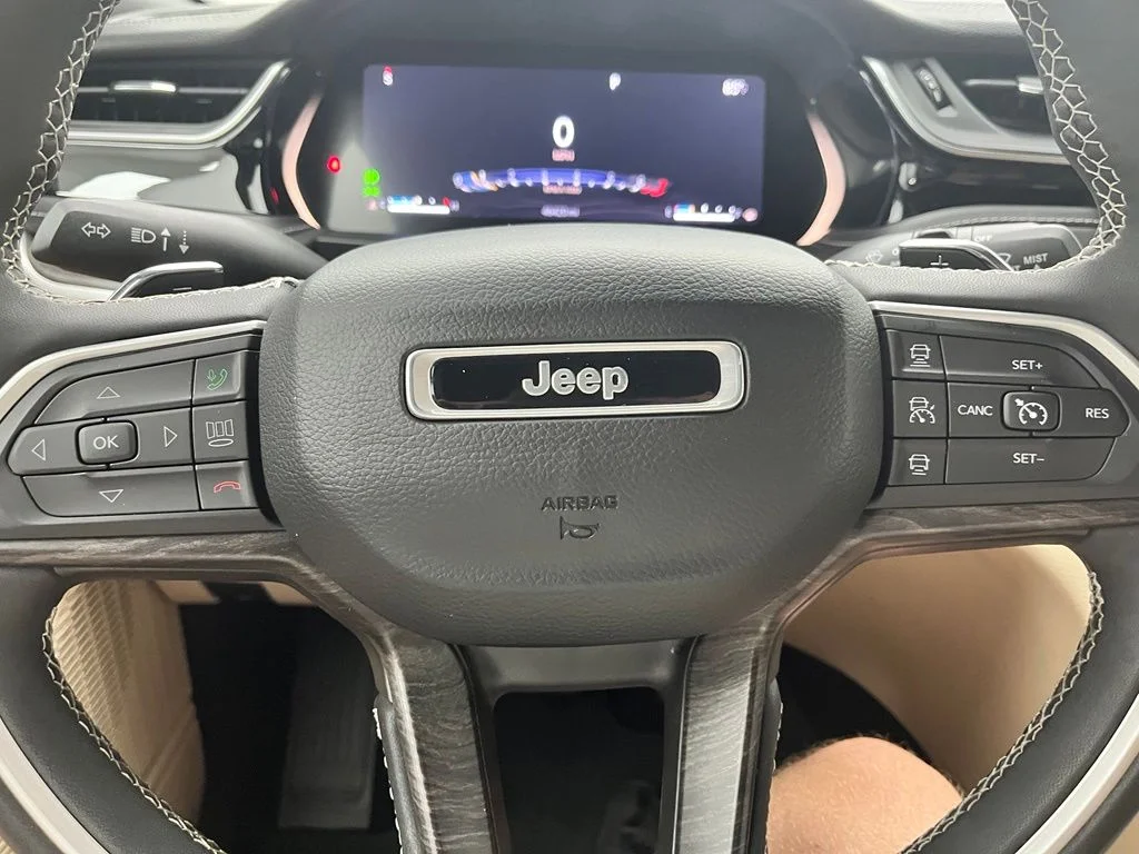 Used 2023 Black Jeep Limited image 22