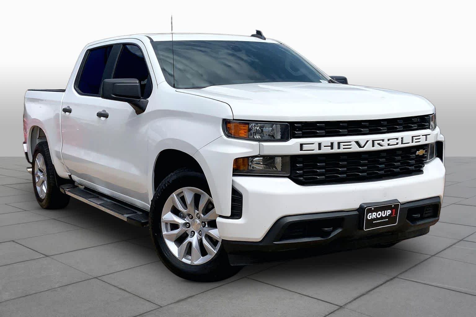 Used 2020 Summit White Chevrolet Custom image 2
