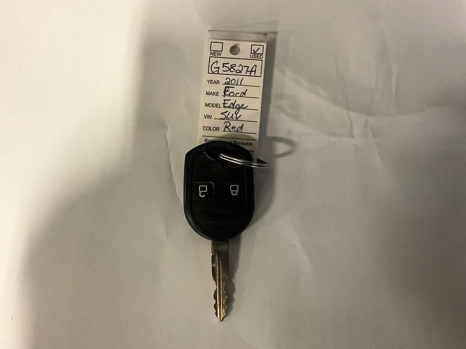 Used 2011 Red Ford SEL image 29