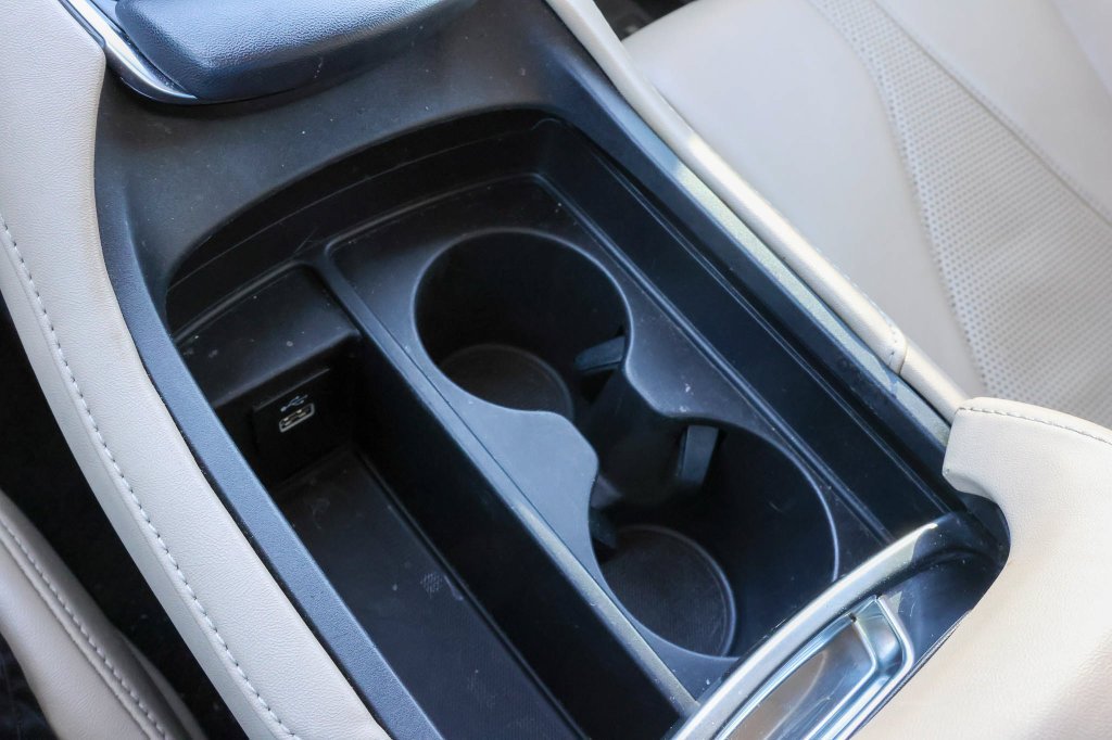Used 2023 White Acura w/Technology Package image 23