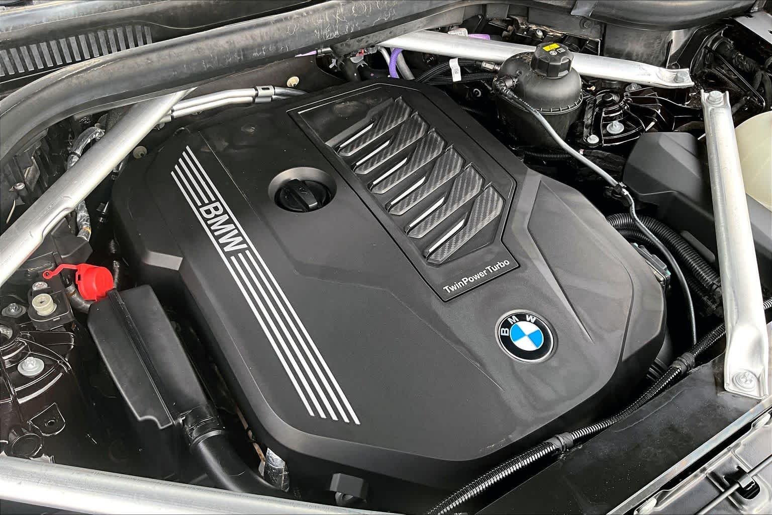 Used 2023 Sparkling Brown Metallic BMW sDrive40i image 32