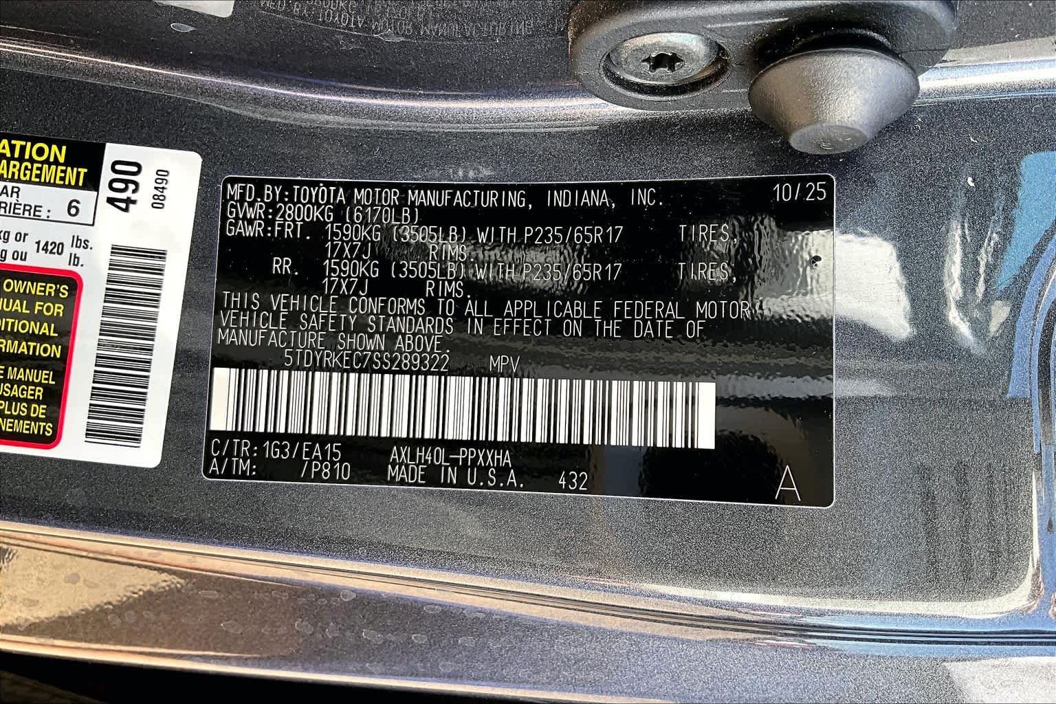 Used 2025 Magnetic Gray Metallic Toyota XLE image 37