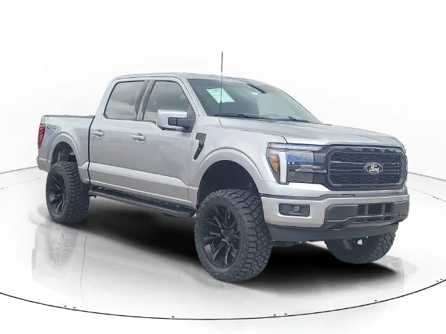 New 2026 Silver Metallic Ford Lariat image 3