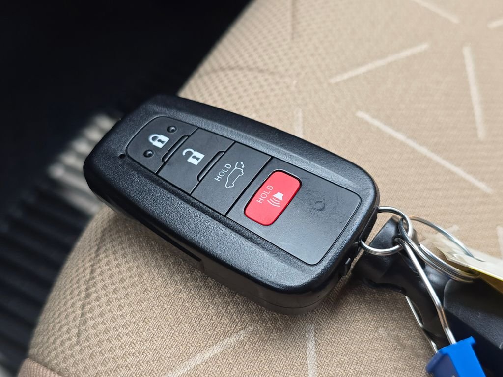 Used 2025 White Toyota XLE image 37