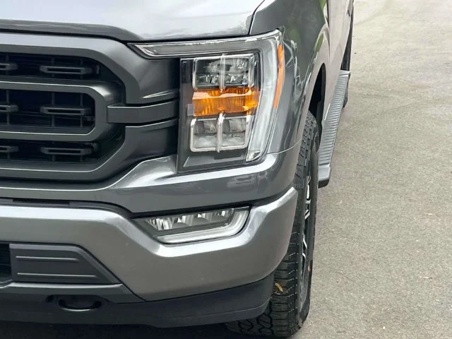Used 2023 Gray Ford XLT image 9