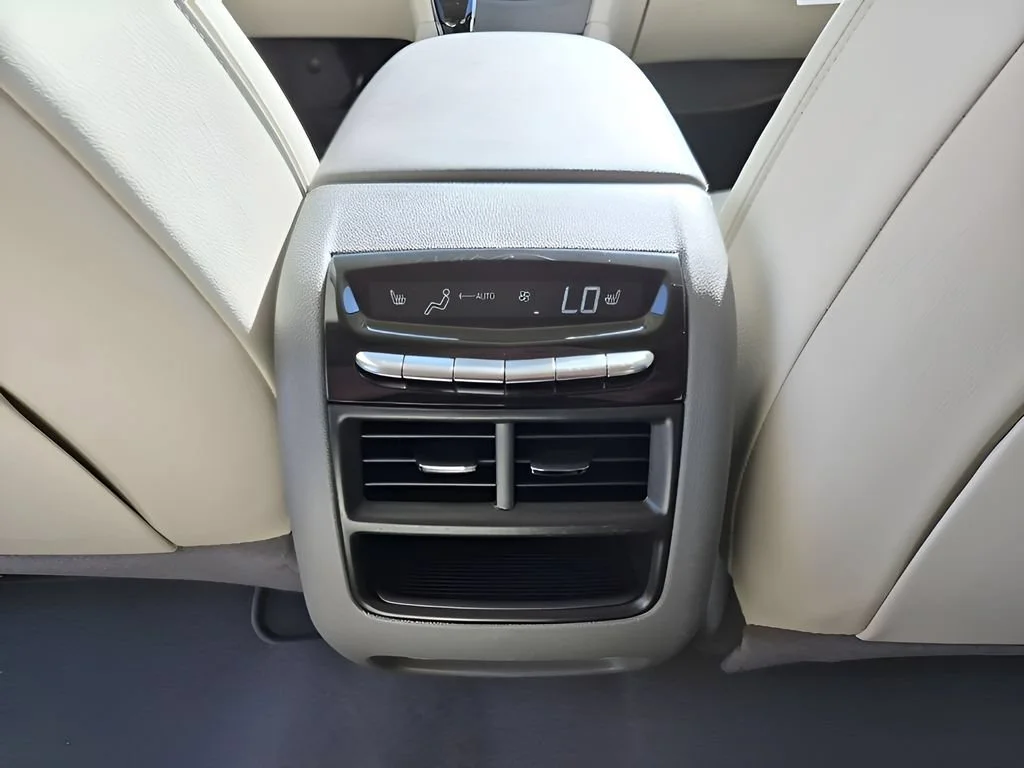 2026 Cadillac XT5 Premium Luxury - Photo 28