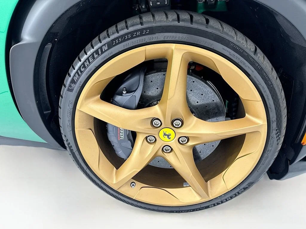 Used 2026 Green Jewel Ferrari  image 31