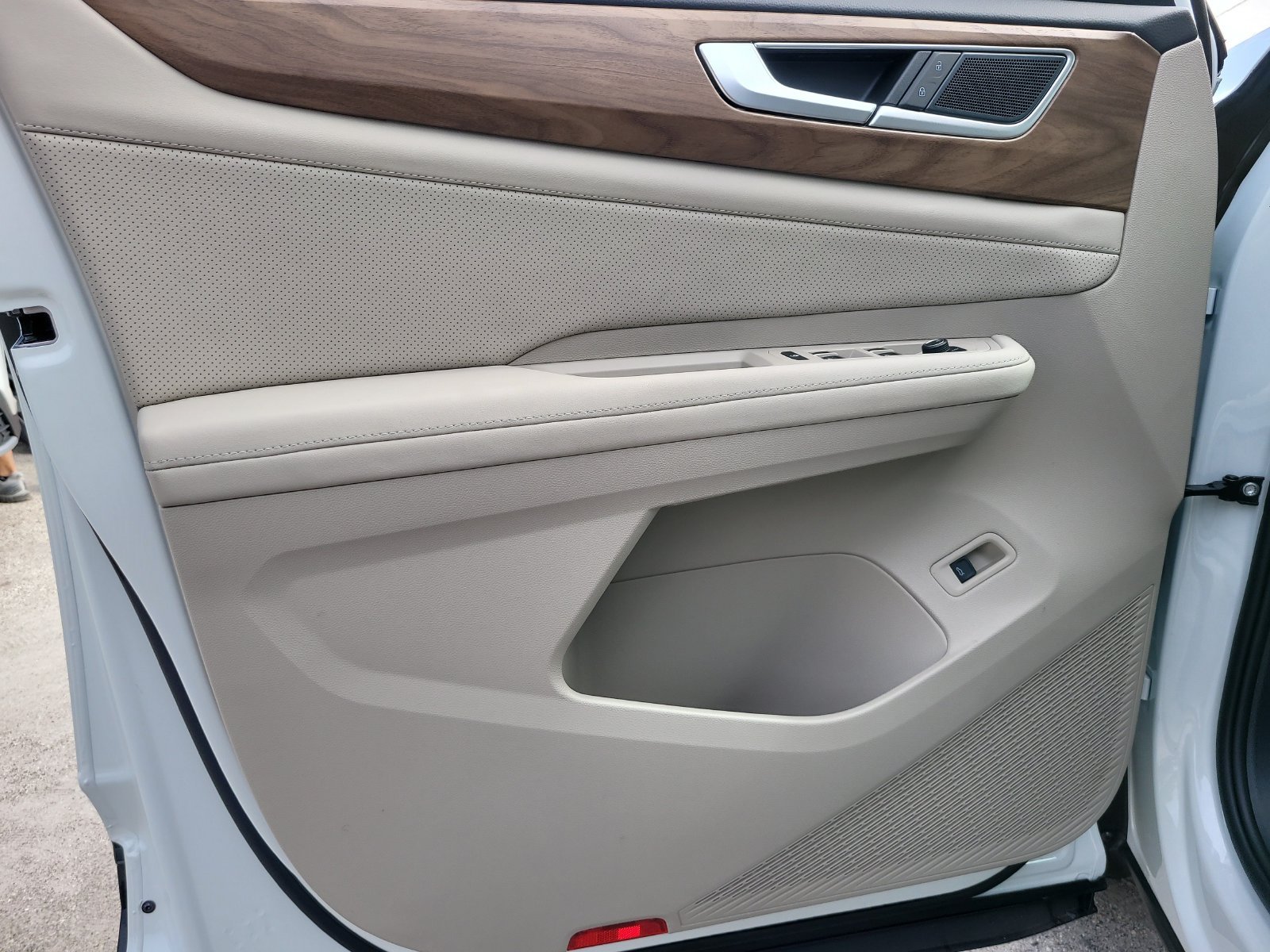 2026 Volkswagen Atlas SE w/Tech - Photo 17