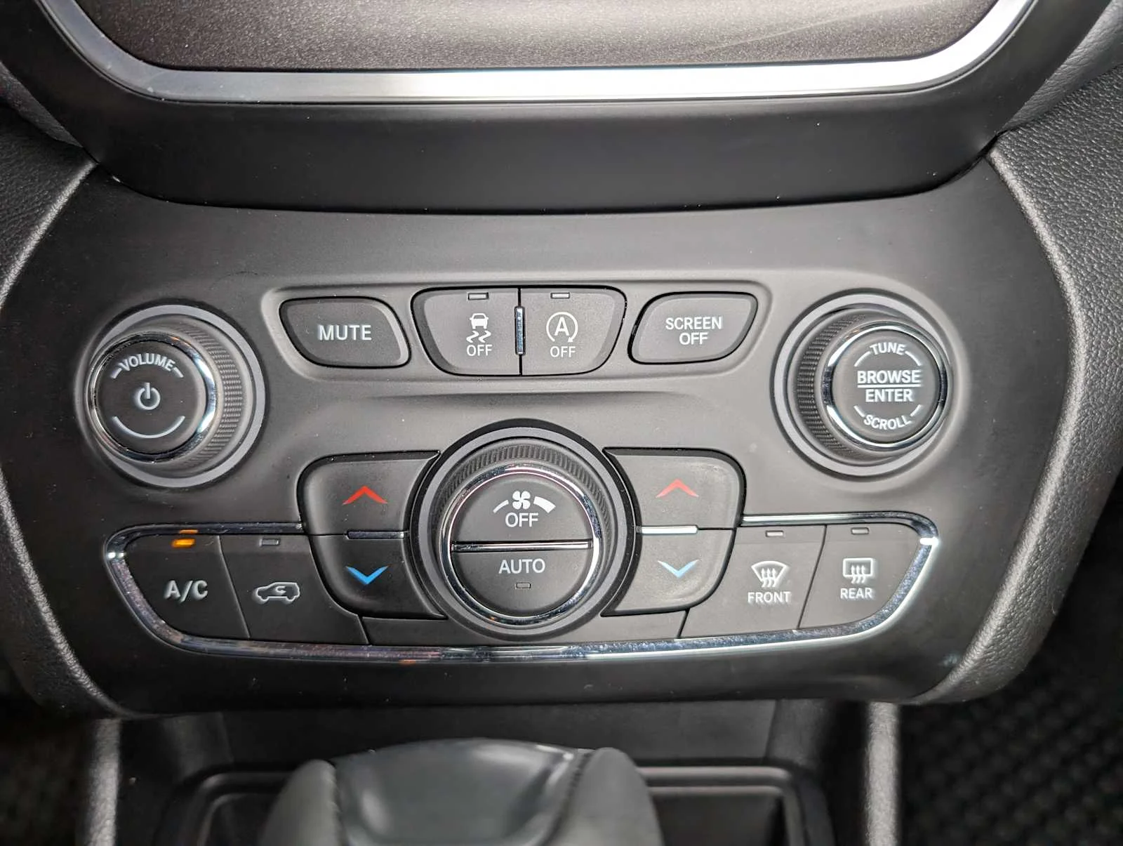 Used 2021 Billet Silver Metallic Clearcoat Jeep Trailhawk image 32