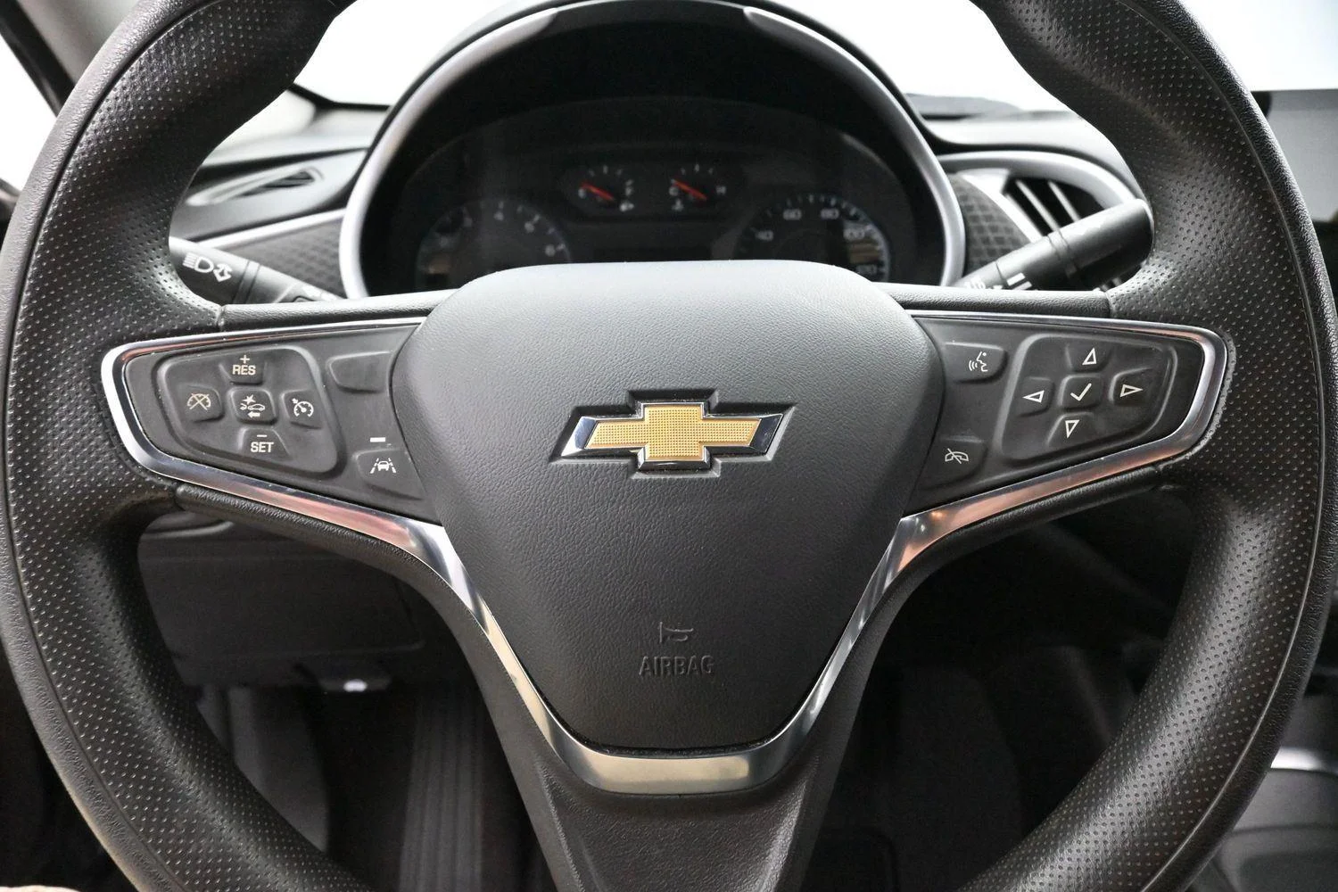 Used 2023 Dark Ash Metallic Chevrolet LT image 17
