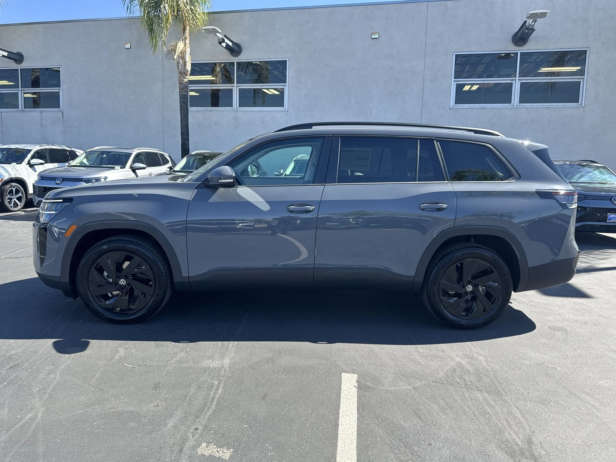 New 2027 Pure Gray Volkswagen SE w/Technology image 4
