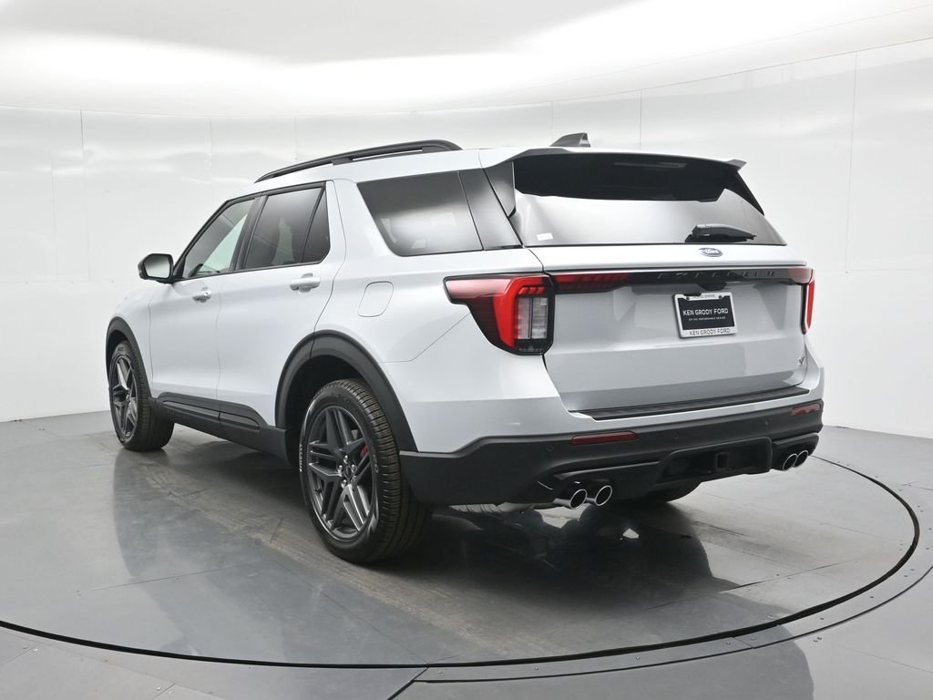 New 2026 Space White Metallic Ford ST image 27