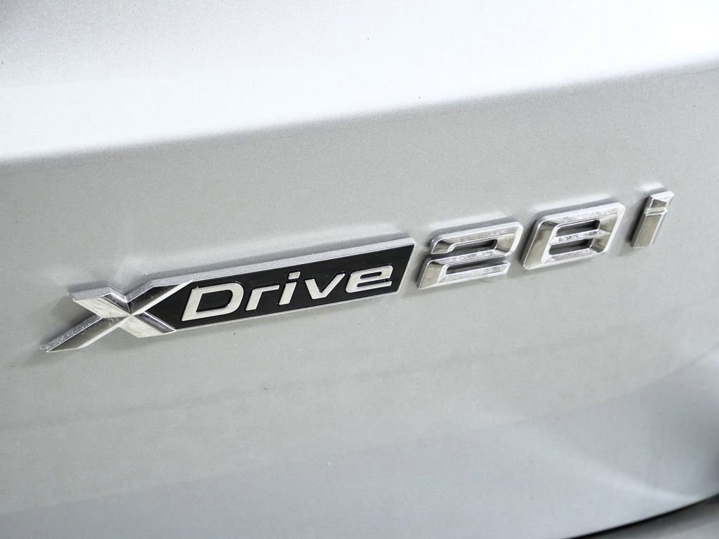 Used 2026 Space Silver Metallic BMW xDrive28i image 13