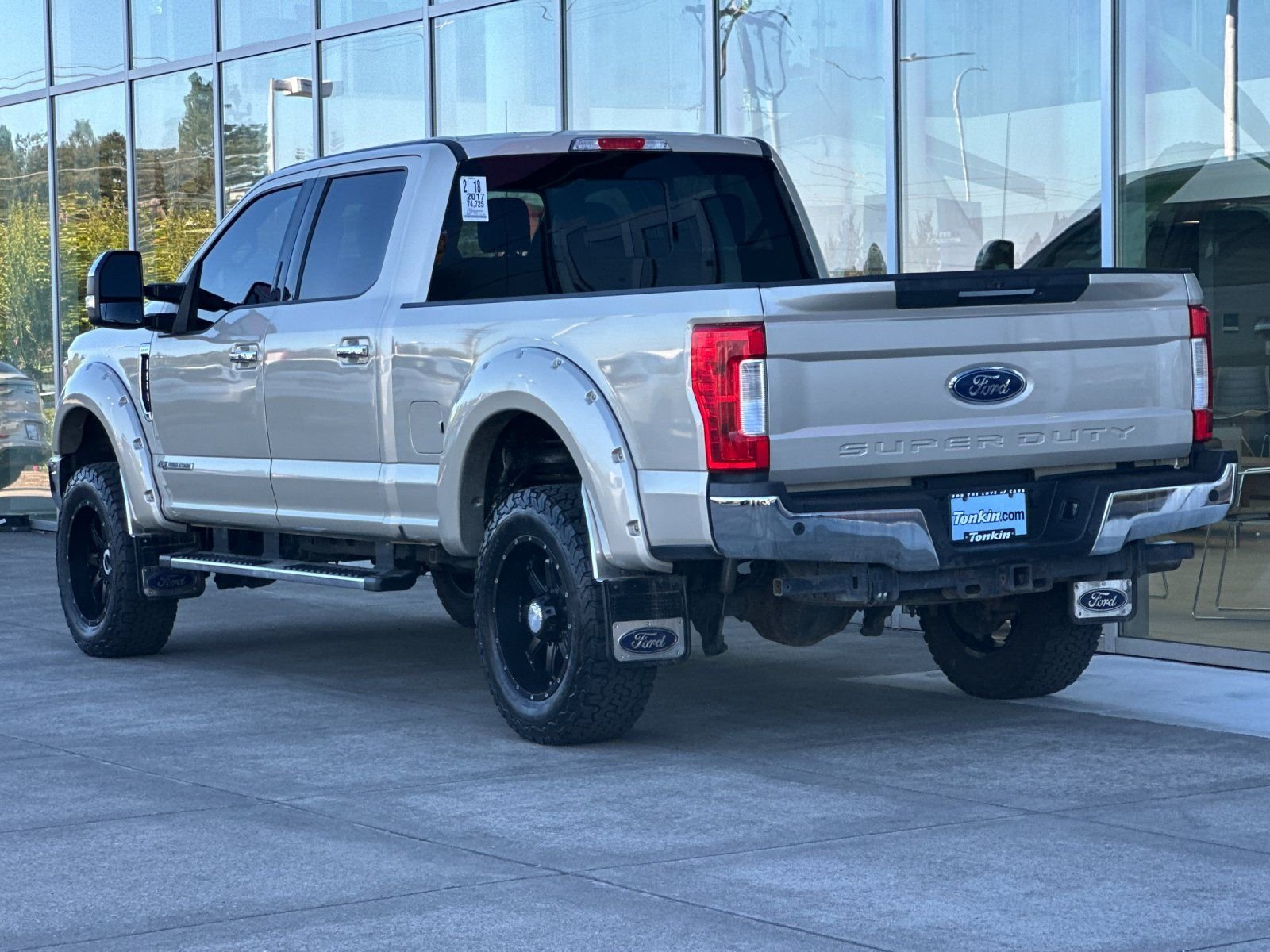 Used 2017 White Gold Metallic Ford Lariat image 5