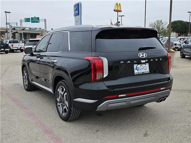 New 2025 Abyss Black Pearl Hyundai SEL Premium image 3