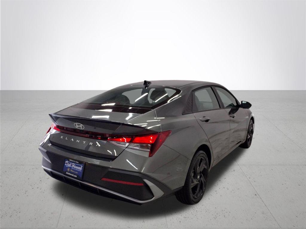 New 2026 Gray Hyundai SEL Sport image 12