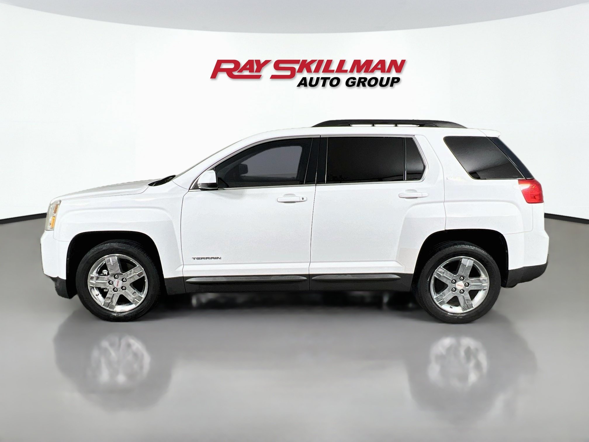 Used 2012 Olympic White GMC SLE-2 image 4