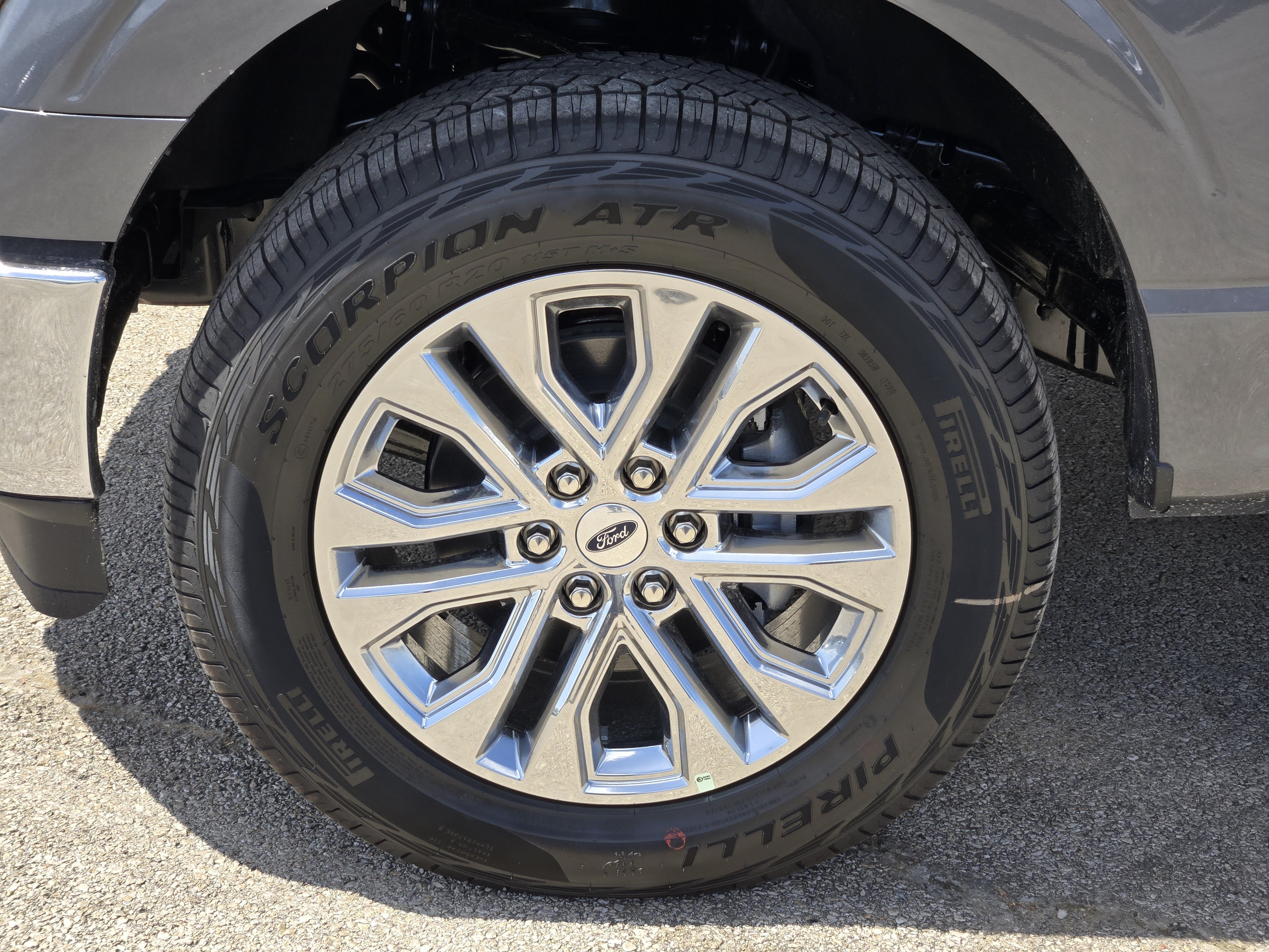 New 2026 Carbonized Gray Metallic Ford XLT image 7