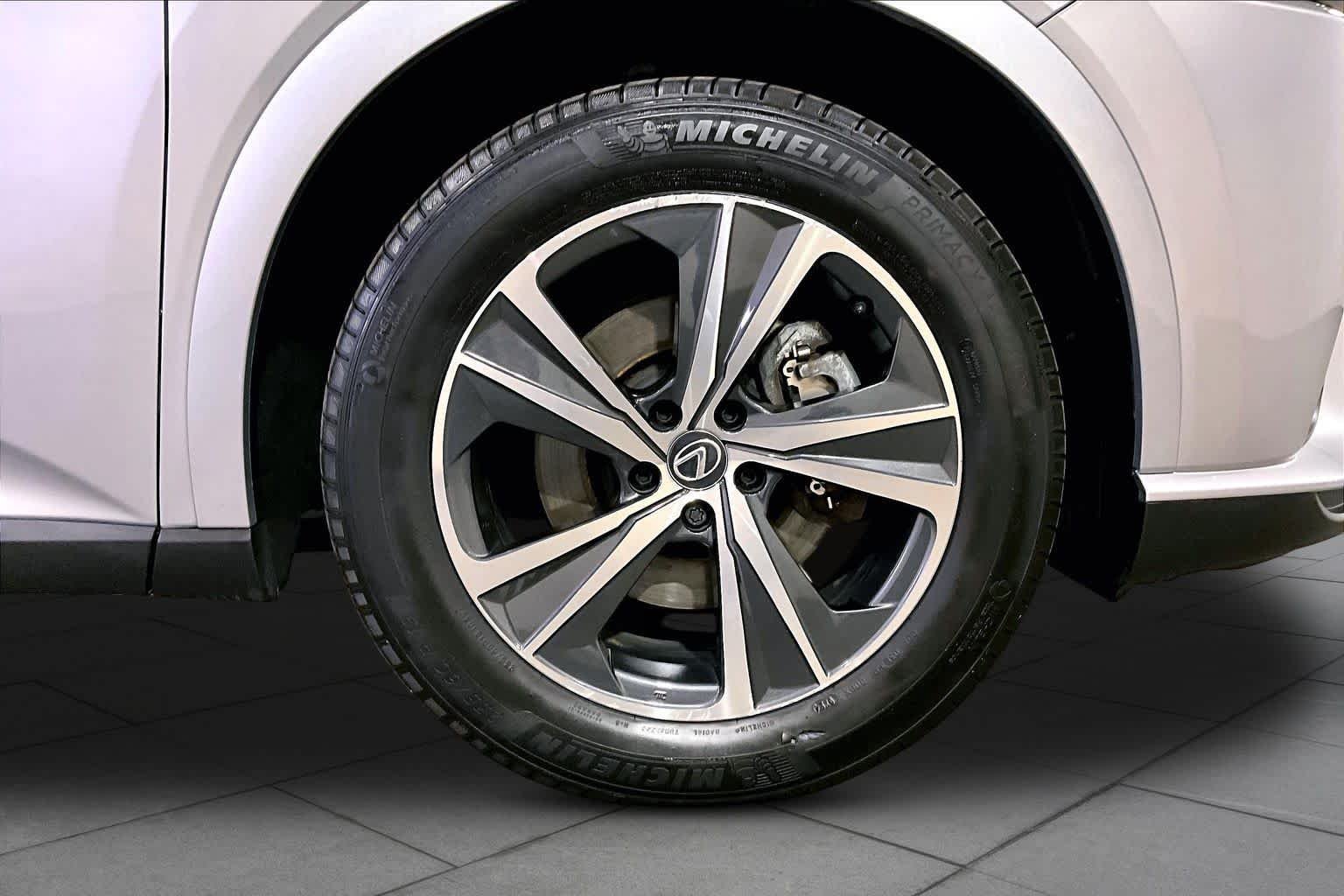 Used 2024 Iridium Lexus Premium image 16