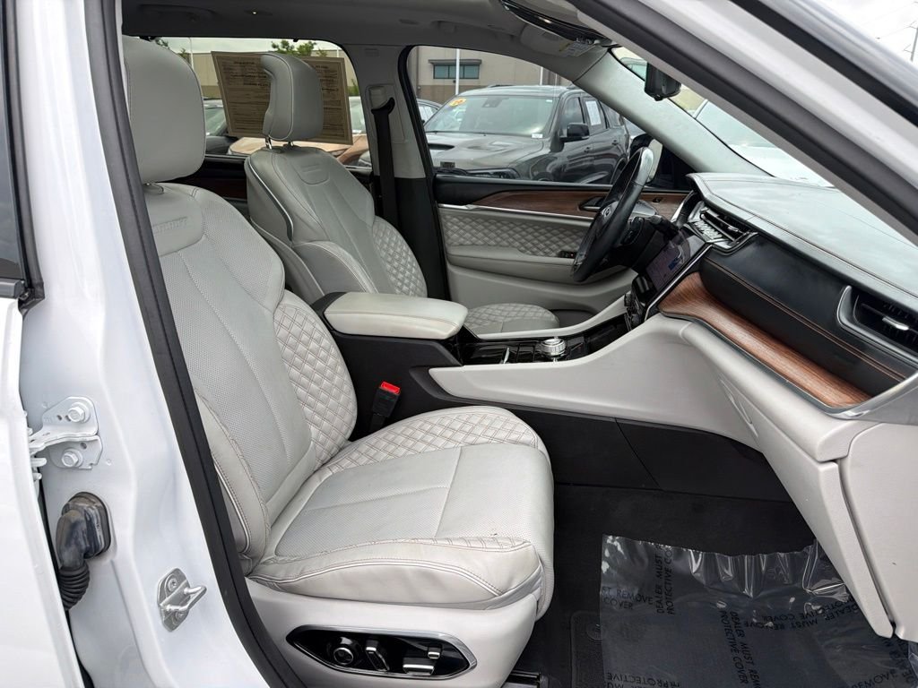 Used 2021 White Jeep Summit image 18