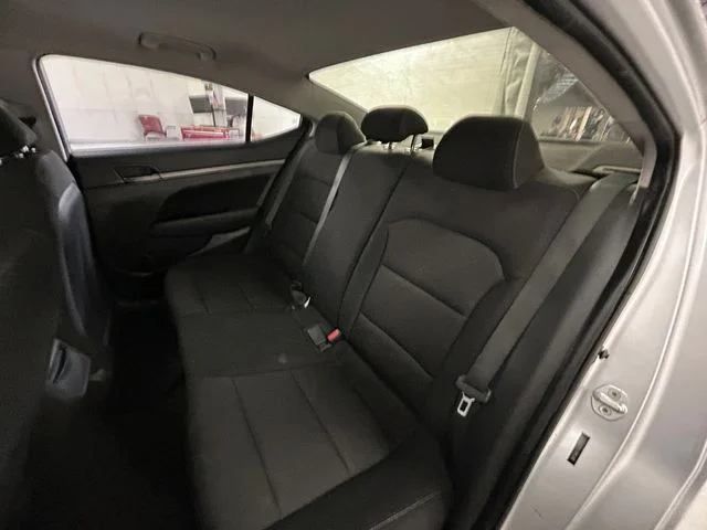 Used 2018 Silver Hyundai SEL image 19