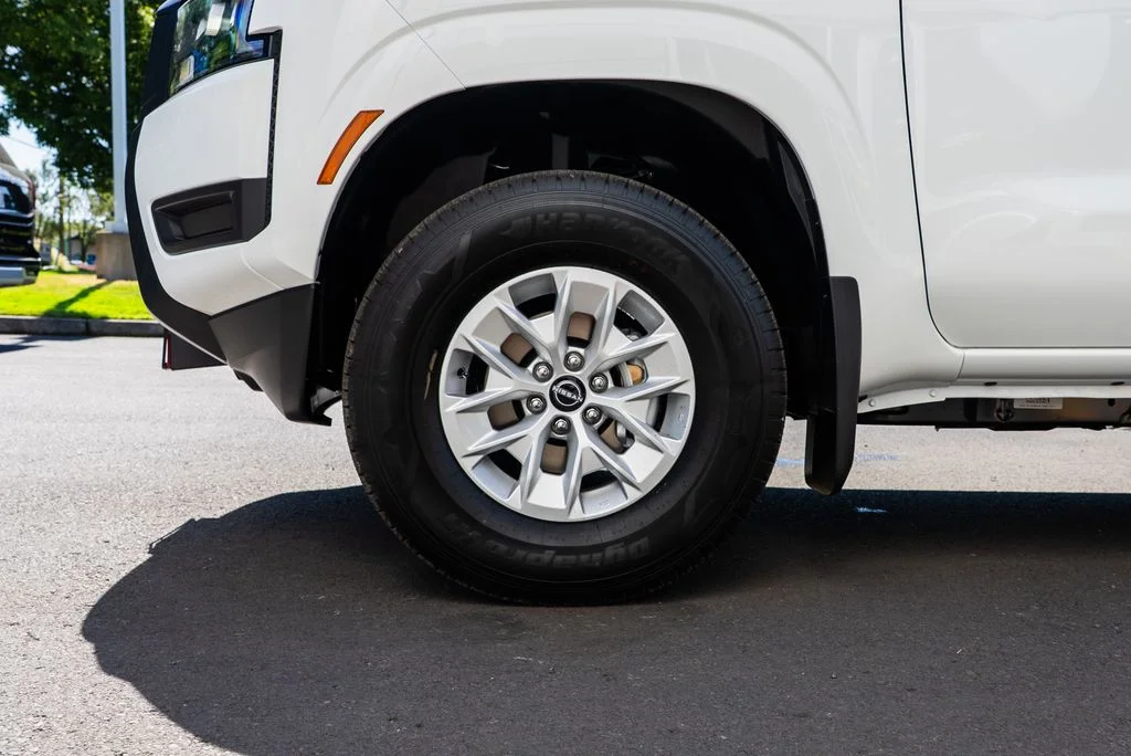 New 2026 Glacier White Nissan Crew Cab S image 7