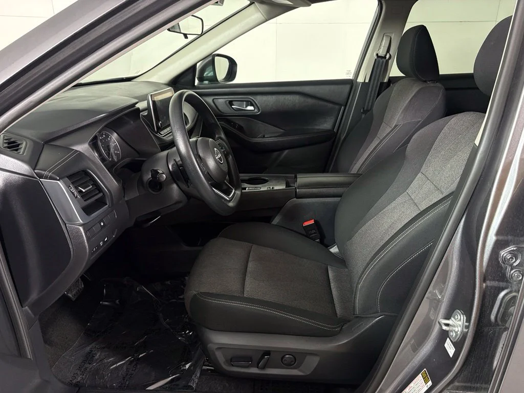 Used 2024 Gray Nissan SV image 16