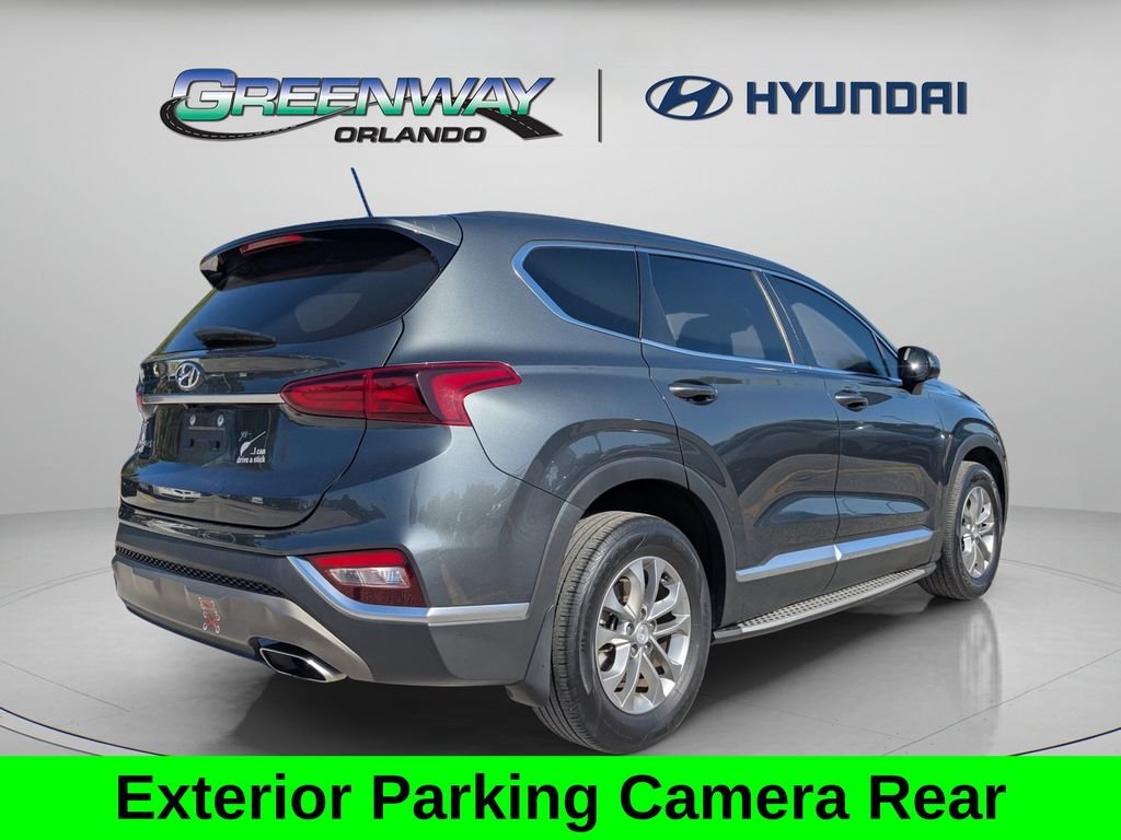 Used 2020 Green Hyundai SE image 8