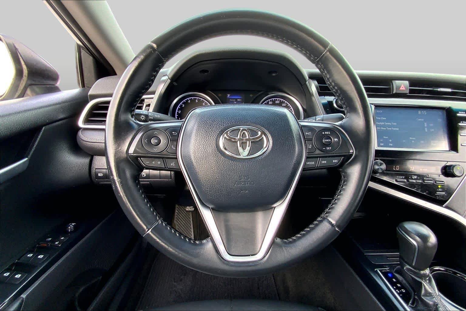 Used 2018 Celestial Silver Metallic Toyota SE image 6