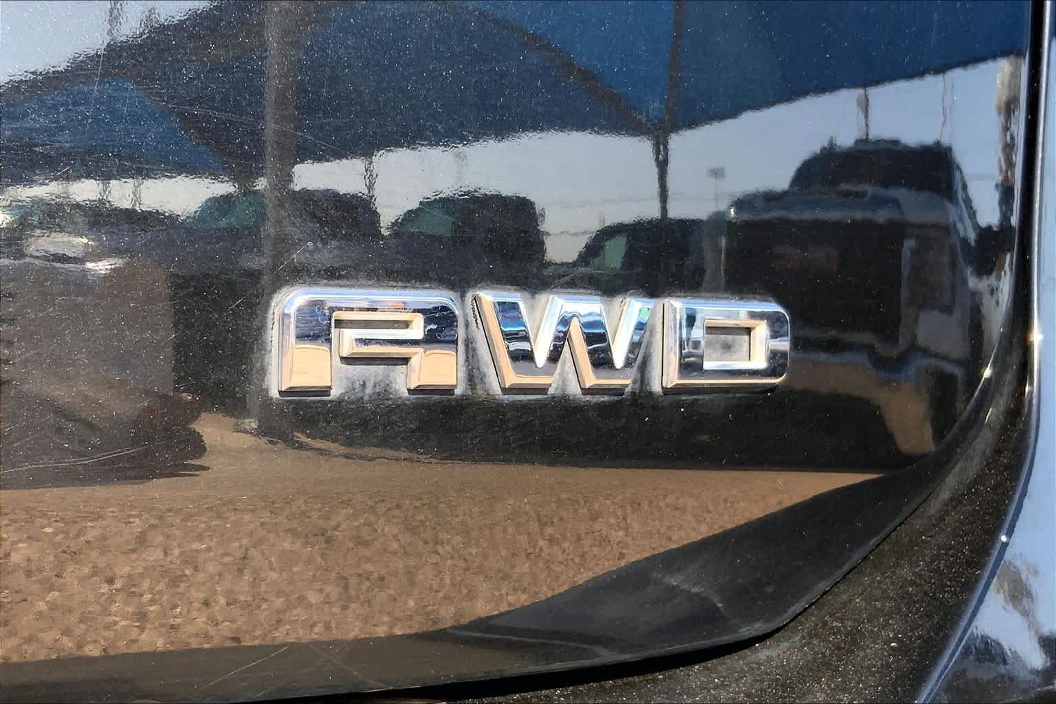 Certified Used 2019 Ebony Twilight Metallic GMC SLT image 10