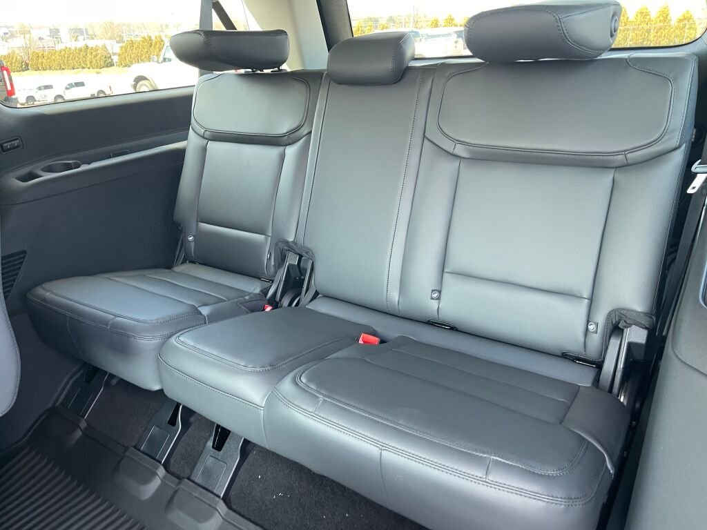 New 2026 Dark Matter Gray Metallic Ford Active image 14
