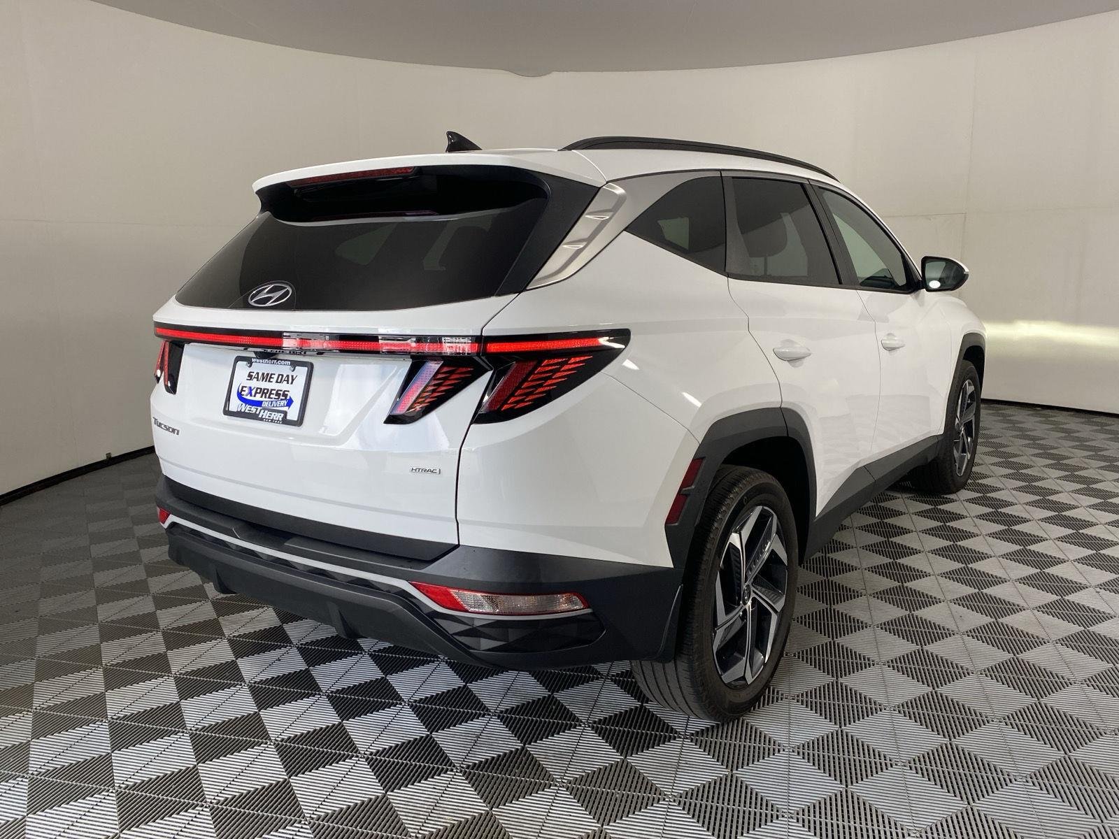 Used 2023 Serenity White Pearl Hyundai SEL image 5