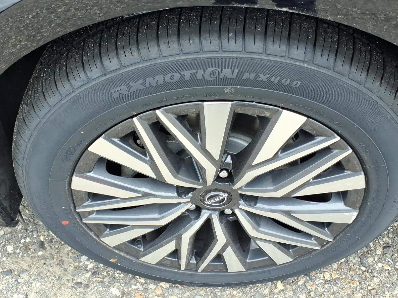 Used 2024 Super Black Nissan 2.5 SV image 10