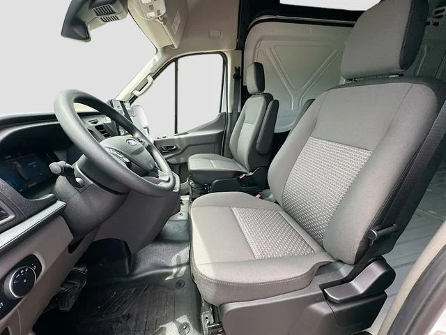 New 2026 Oxford White Ford Base image 14