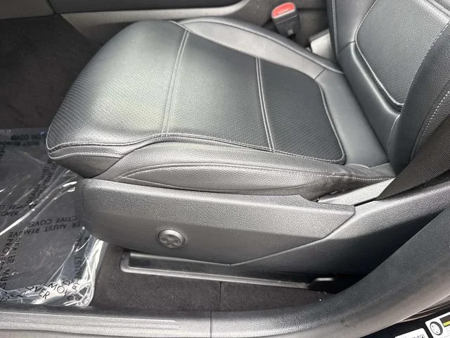 Used 2024  Mercedes-Benz GLC 300 image 26