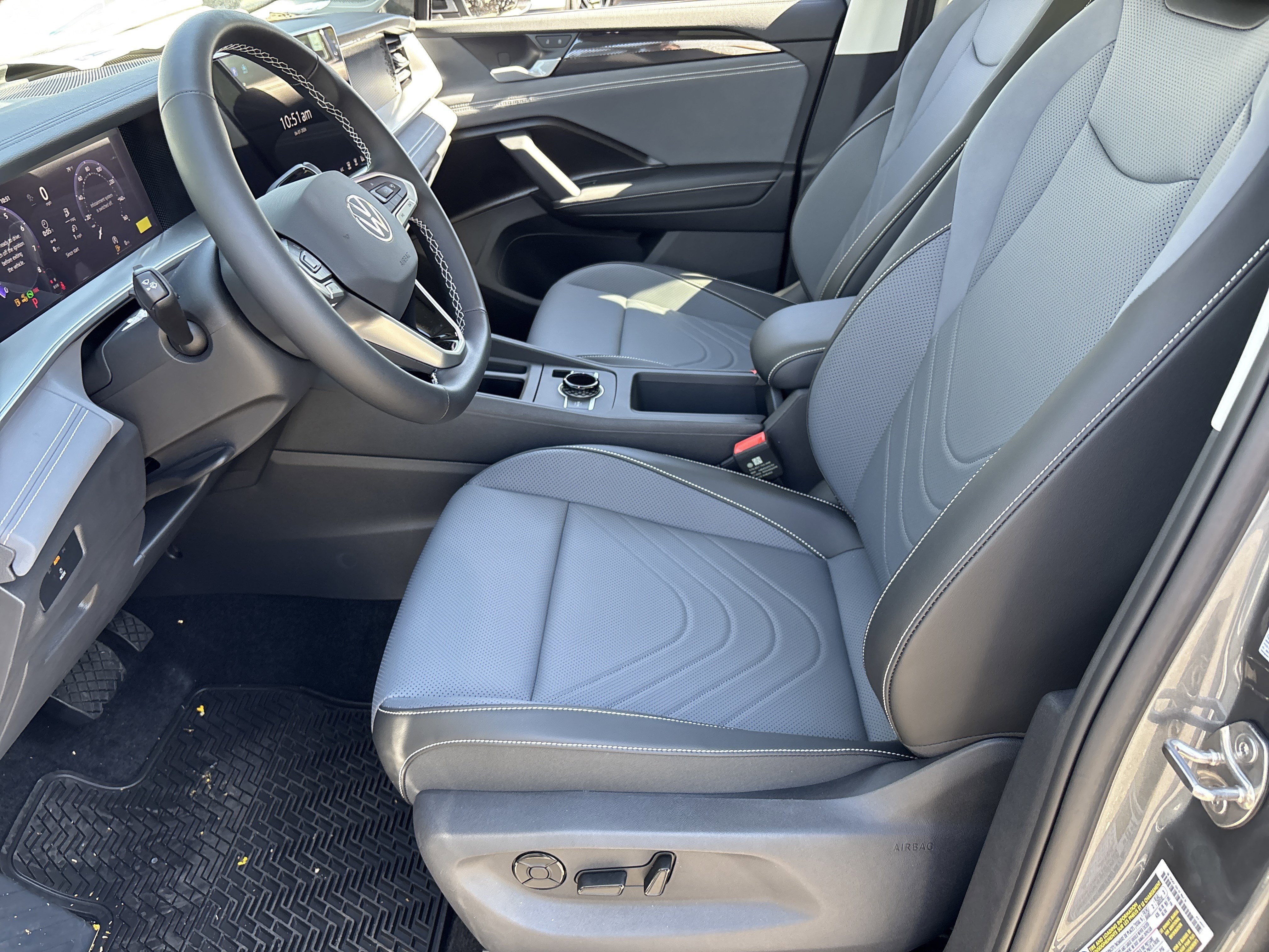 New 2026 Platinum Gray Metallic Volkswagen SE image 16