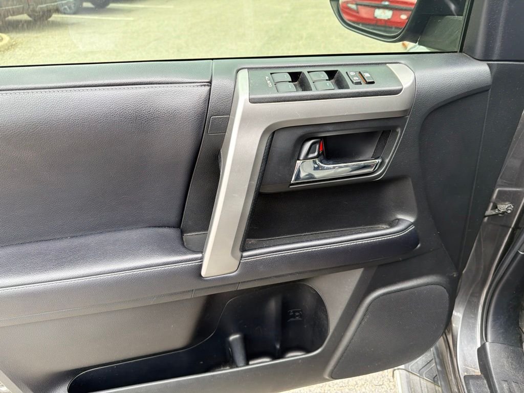 Used 2019 Gray Toyota SR5 image 15