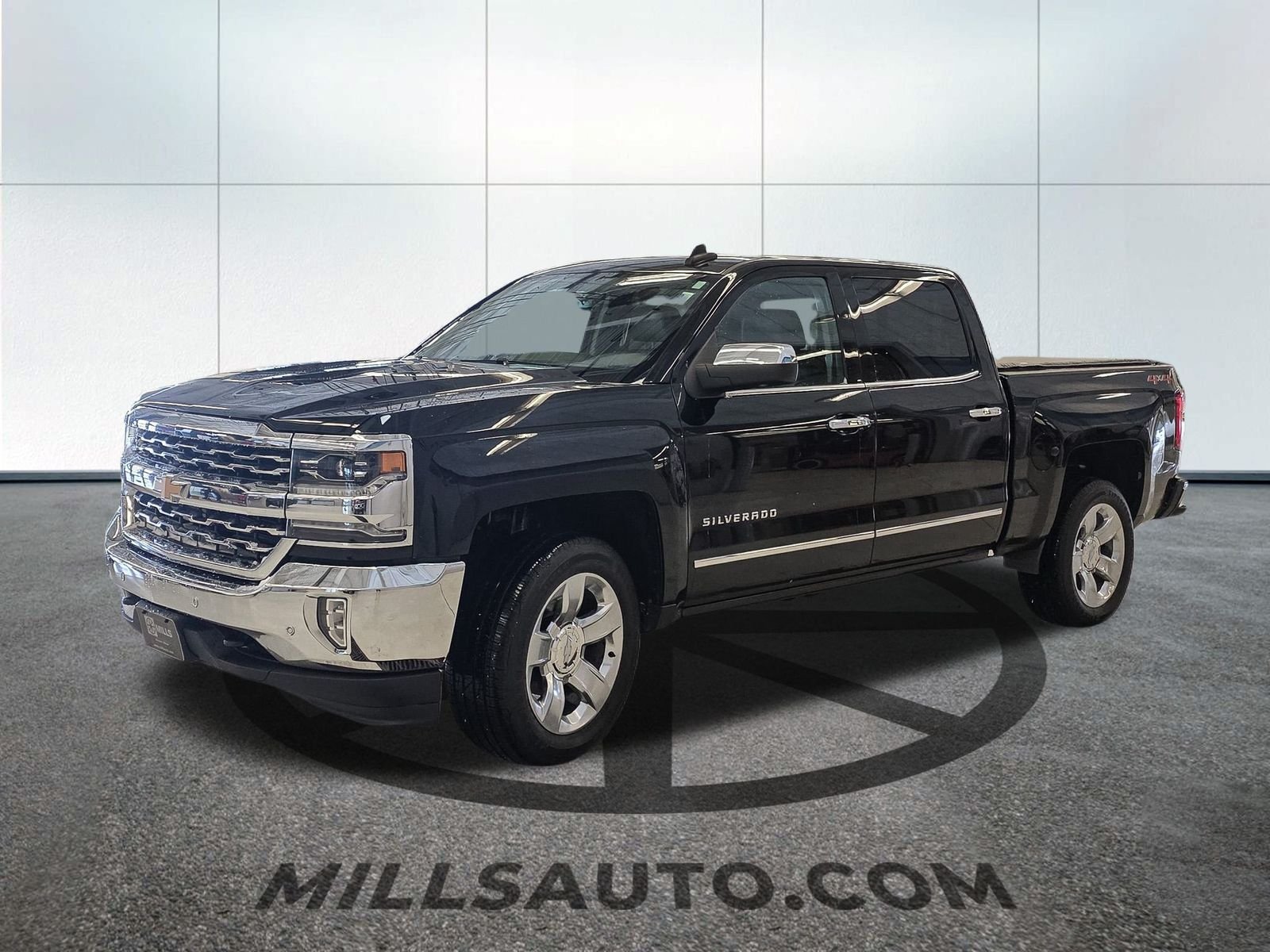 Used 2018 Chevrolet Silverado 1500 LTZ with VIN 3GCUKSEC5JG516409 for sale in Willmar, Minnesota