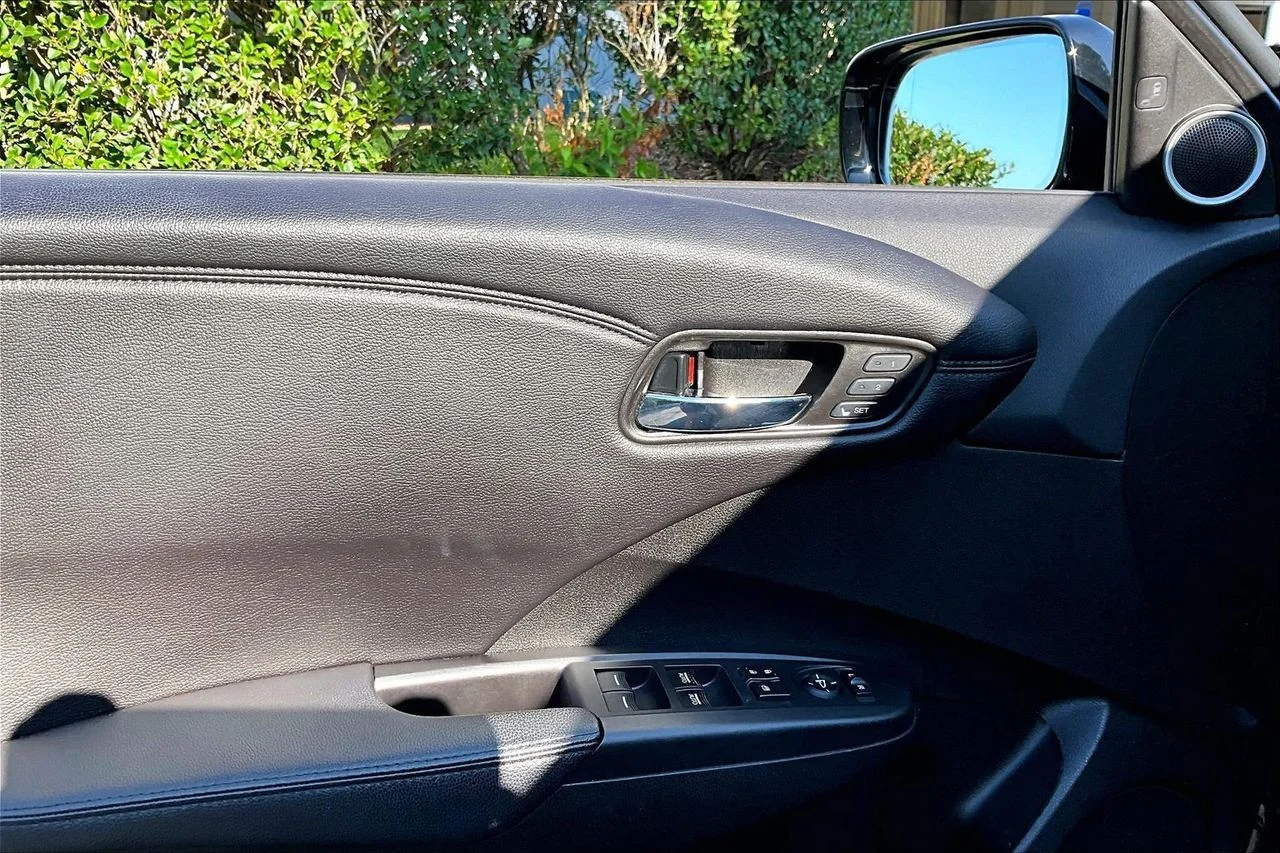 Used 2018  Acura Advance Package image 27
