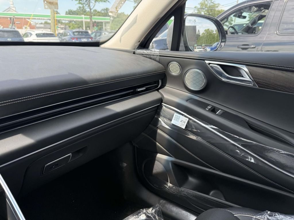 2024 GENESIS GV80 Standard - Photo 28