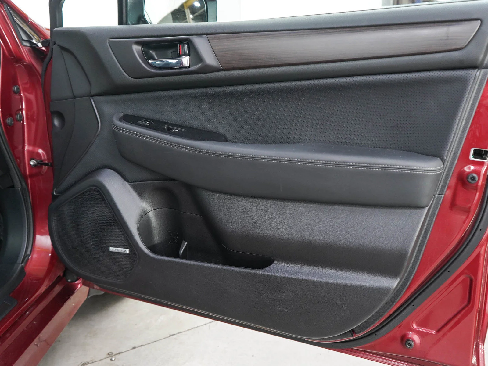 Used 2017 Venetian Red Pearl Subaru 2.5i Limited image 11
