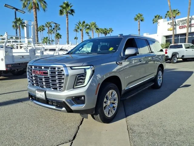 Used 2025 Sterling Metallic GMC Denali image 10