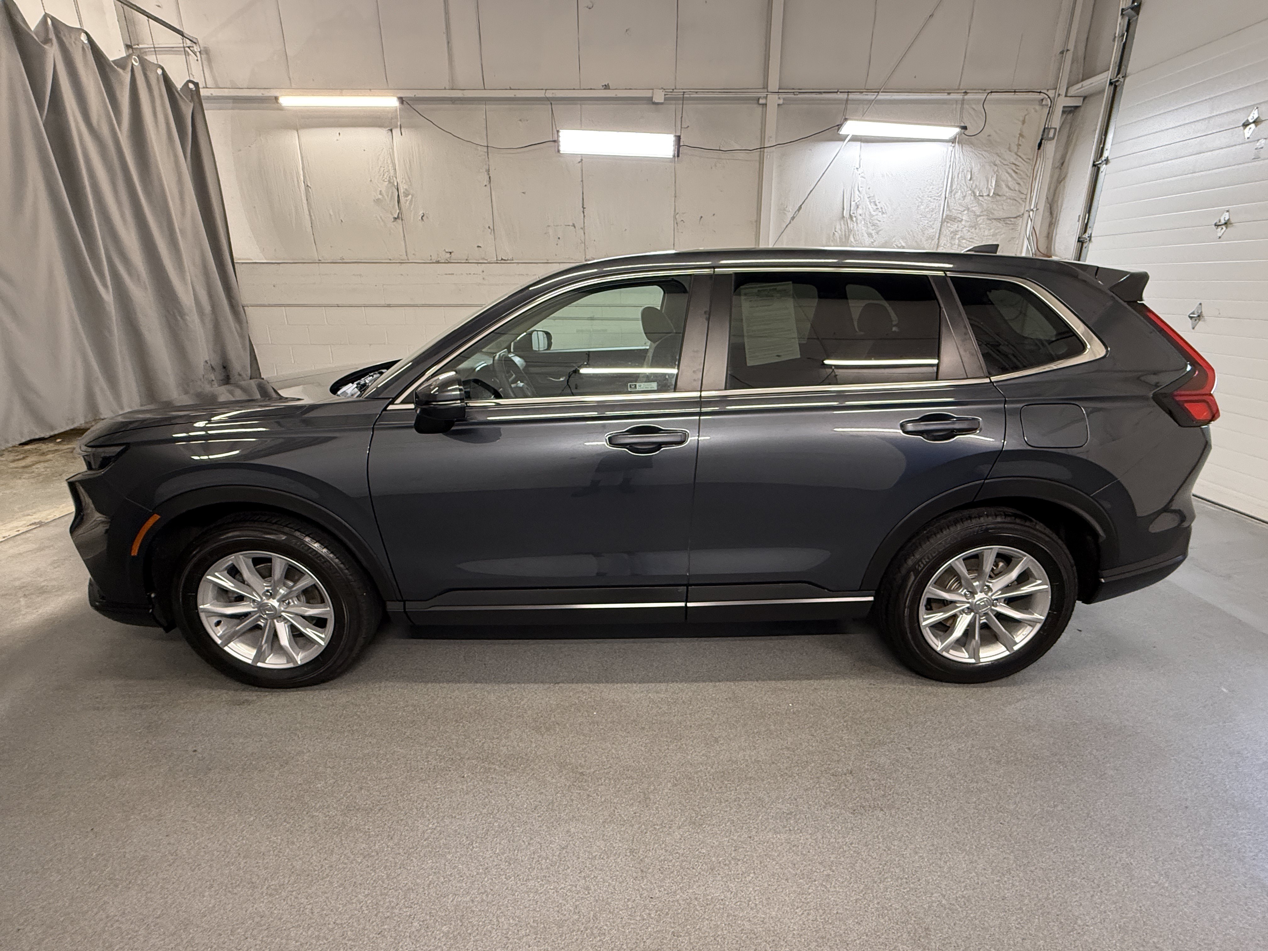 Certified Used 2024 Meteorite Gray Metallic Honda EX image 5