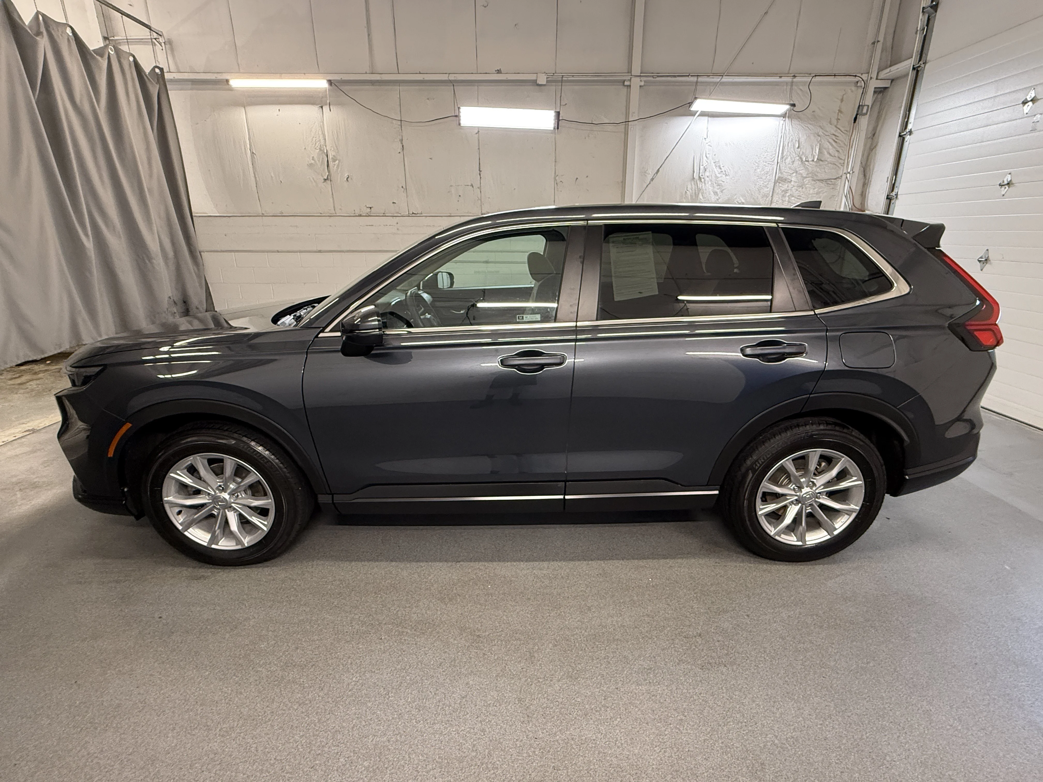 Certified Used 2024 Meteorite Gray Metallic Honda EX image 5