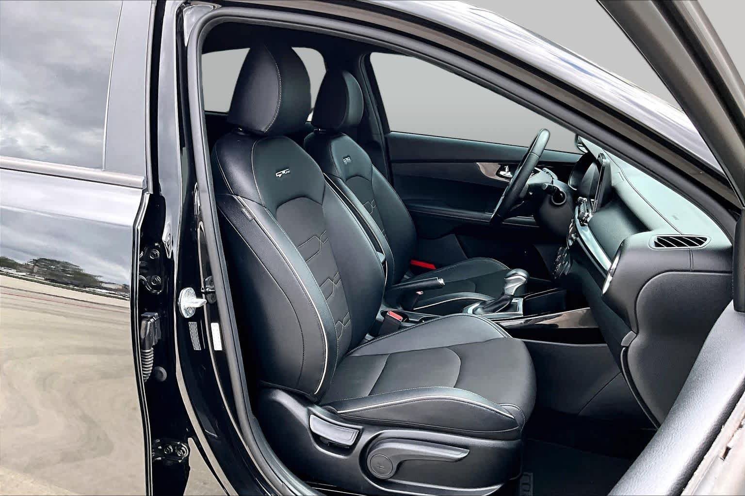 Used 2020 Aurora Black Kia GT-Line image 9
