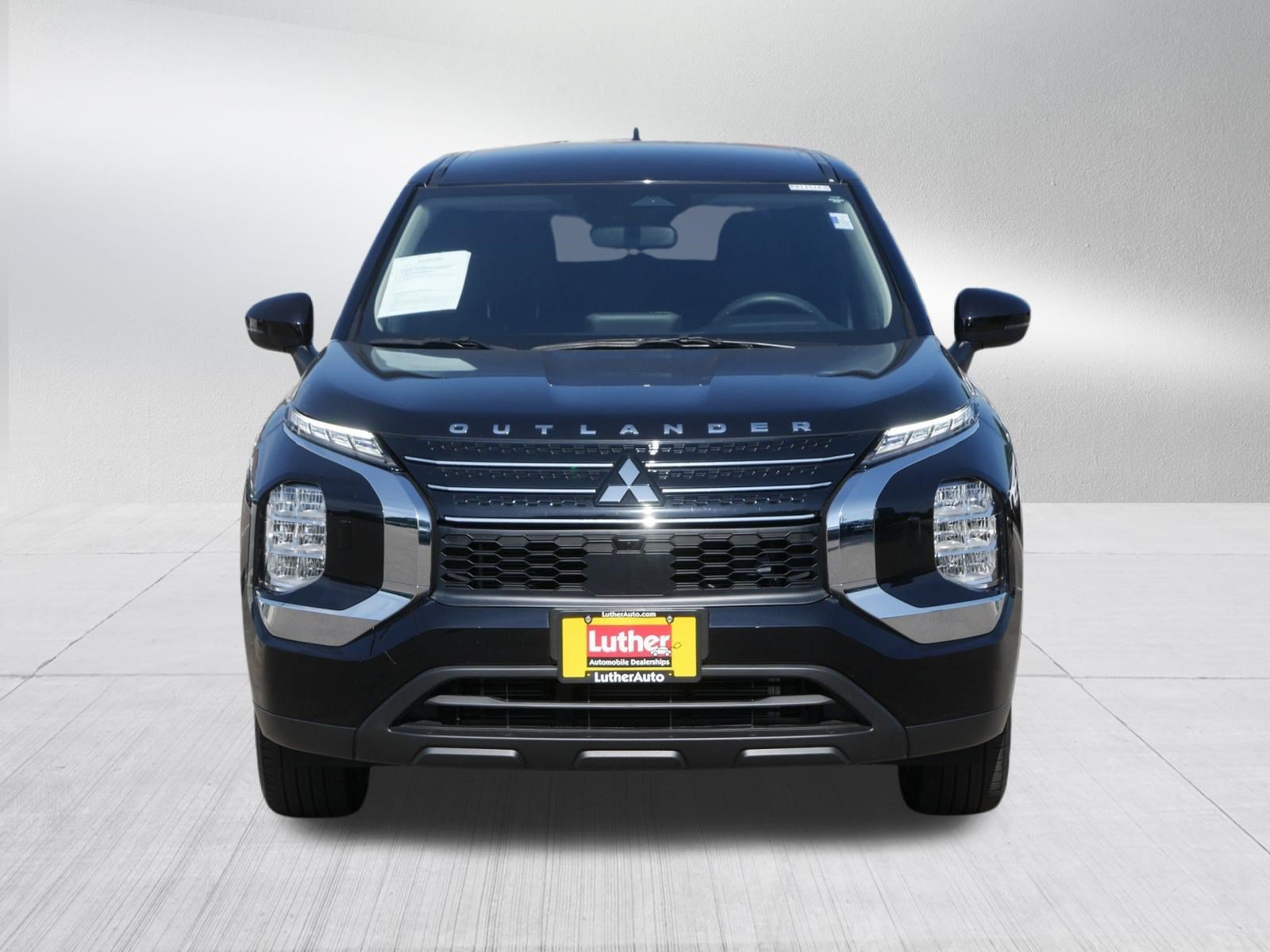 Used 2024 Mitsubishi Outlander ES with VIN JA4J4UA81RZ064698 for sale in Bloomington, Minnesota
