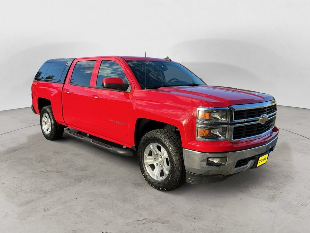 Used 2015 VICTORY RED Chevrolet LT image 3