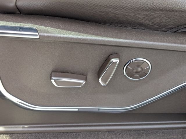 Used 2022 White Ford King Ranch image 19