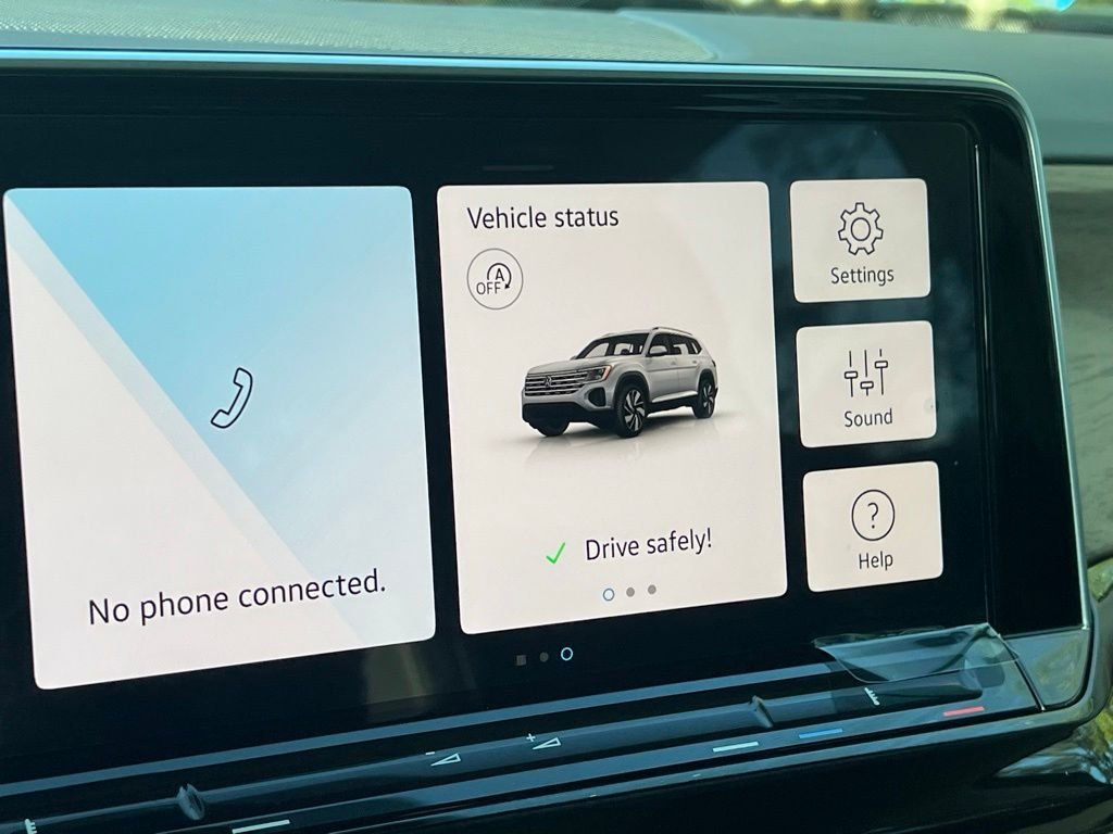 New 2026 Black Volkswagen SE w/Technology image 18